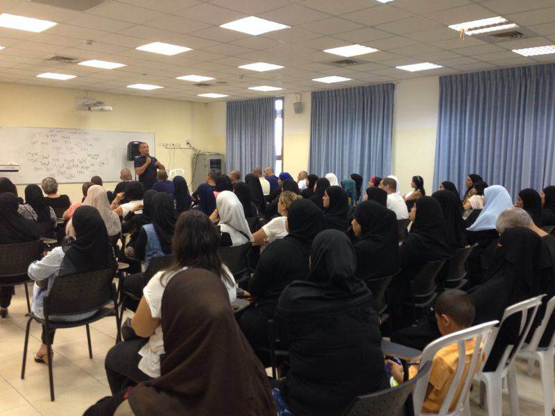 بالصور: مدرسة أجيال الثانوية تعقد اجتماعاً لأولياء أمور طلاب المرحلة الإعدادية